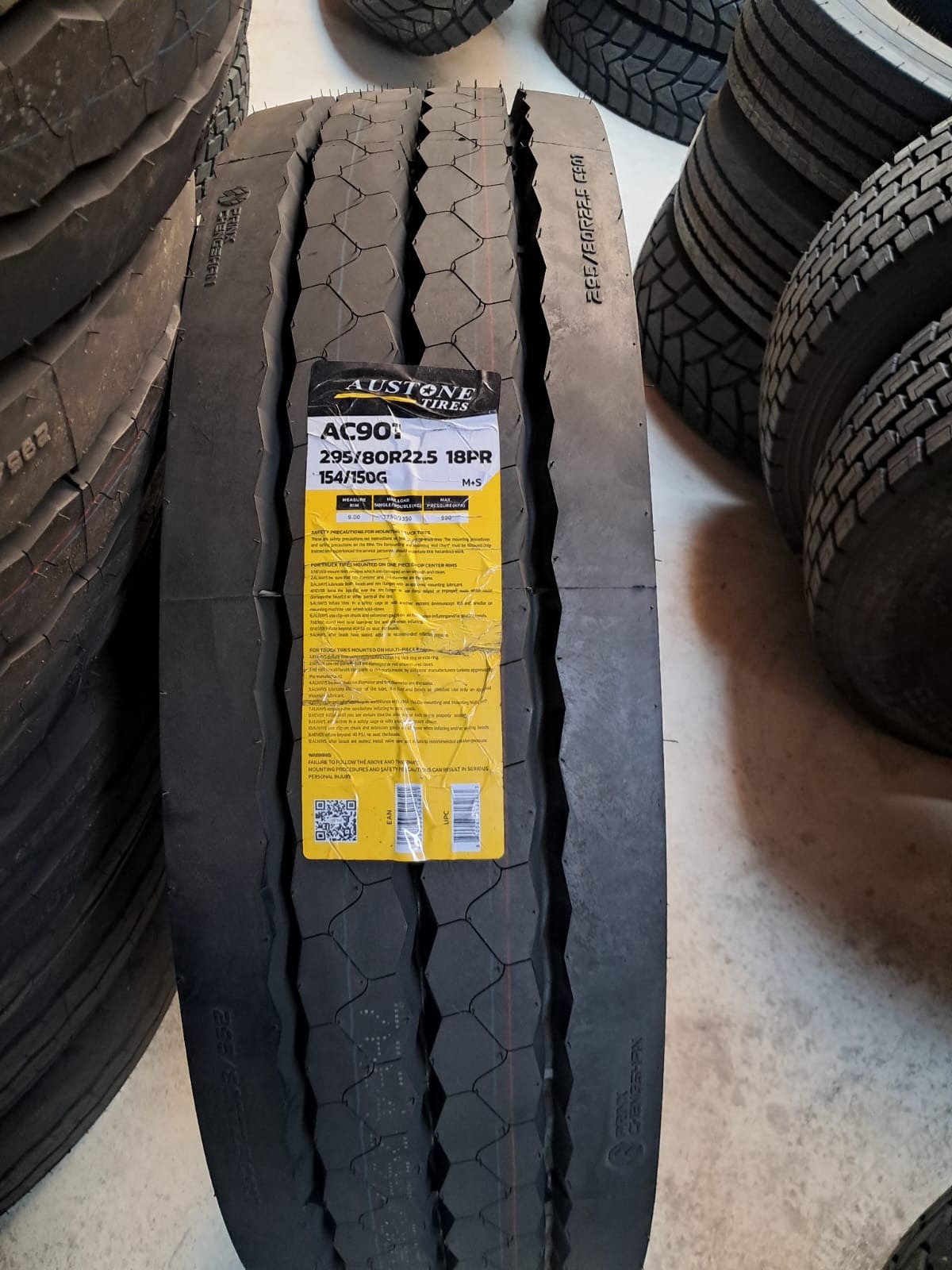 295/80 R22.5 20PR AC901 DEL AUSTONE TL T.D.21.0MM REGIONAL/URBANA TD.21MM. BANDA 255MM PESO 67 KG.